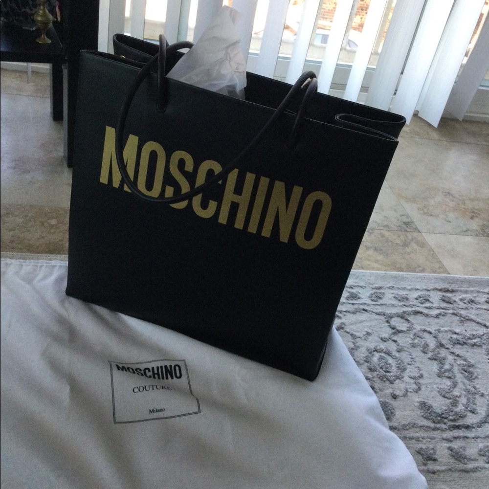 Moschino tote handbag brand new with the tag